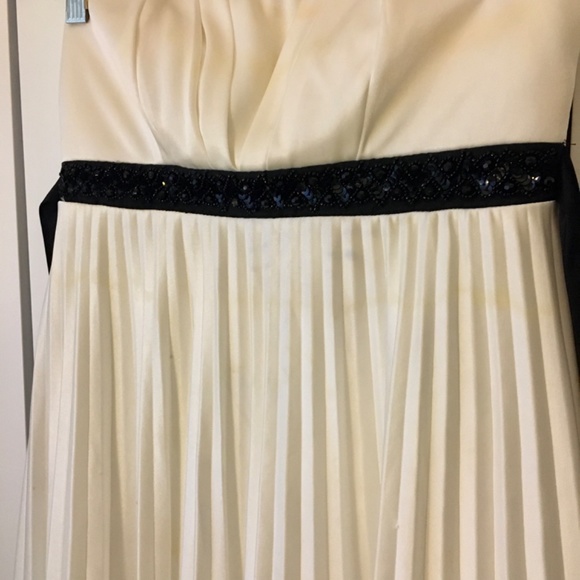 Speechless Strapless Pleated Dress - Picture 2 of 3